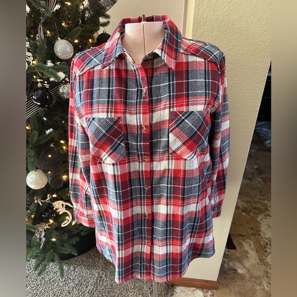 She + Sky Tops - She & Sky Classic Cotton Flannel Shirt Size Medium Red White Blue Plaid